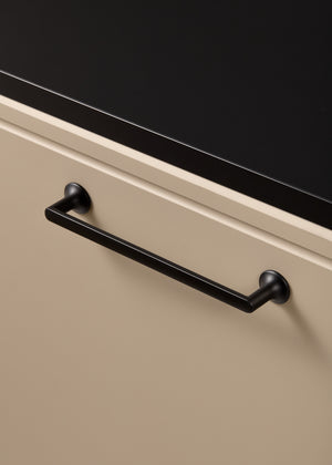 Uchwyt meblowy U130 (czarny mat)