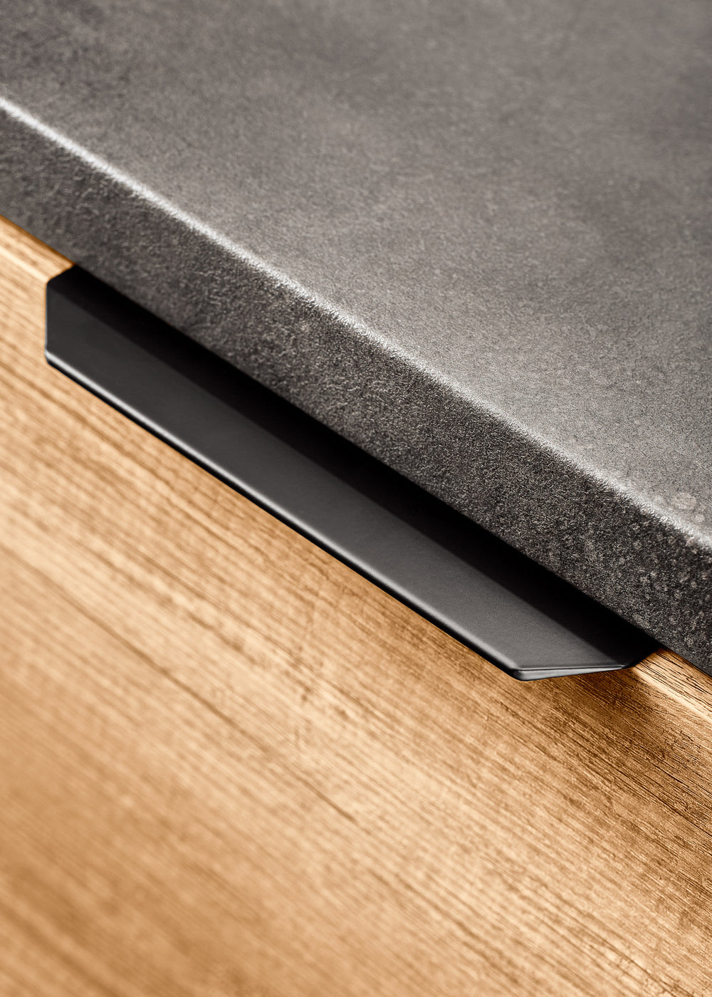 Uchwyt meblowy U115 (czarny gładki mat)