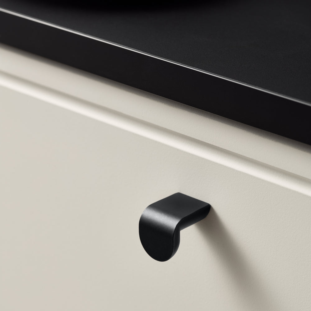 Uchwyt meblowy U125 (czarny mat) - gałka