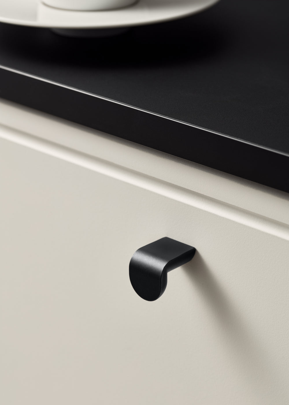 Uchwyt meblowy U125 (czarny mat) - gałka